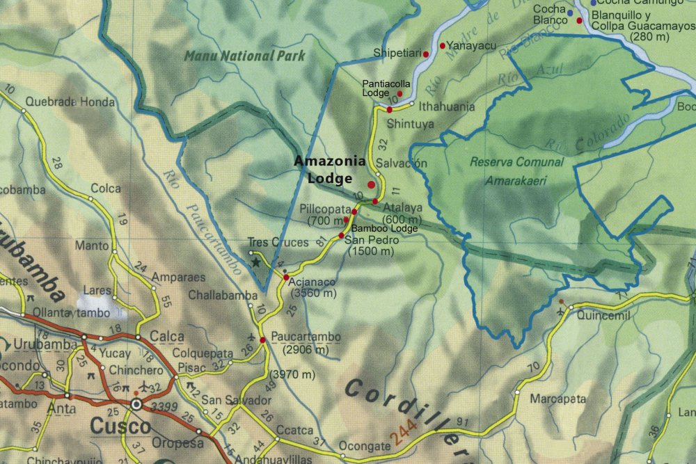 Map comparing Manu National Park vs Tambopata locations in Peru